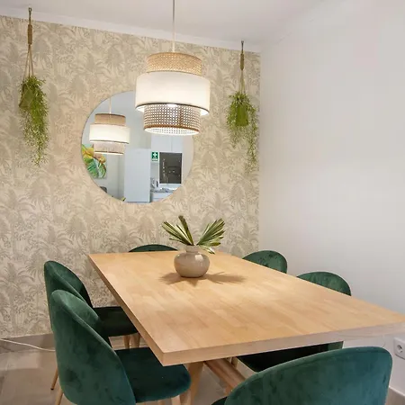 Stunning Modern In Oura 아파트 *