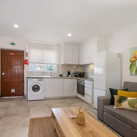 Stunning Modern In Oura Apartment